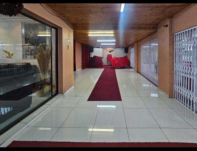 4 BEDROOM HOUSE FOR SALE IN WEST RIDING